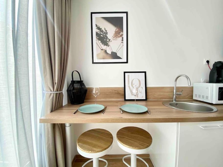 Studio Design Au Centre De แร็งส์ ภายนอก รูปภาพ