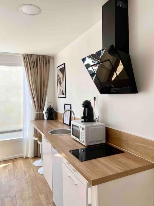 Studio Design Au Centre De แร็งส์ ภายนอก รูปภาพ