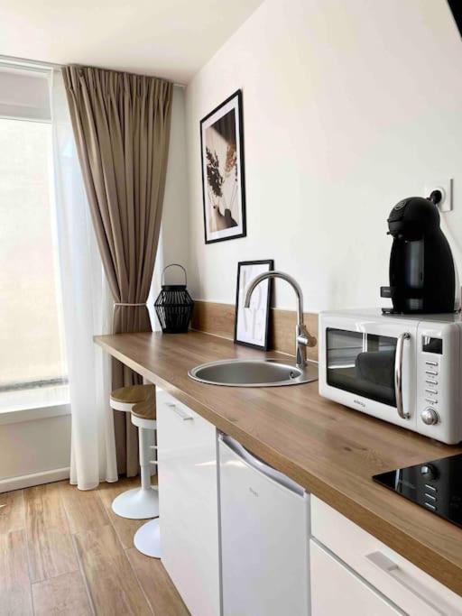 Studio Design Au Centre De แร็งส์ ภายนอก รูปภาพ